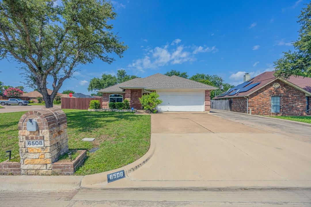 6508 Running Creek Drive, Arlington, Texas 76001, Estados Unidos