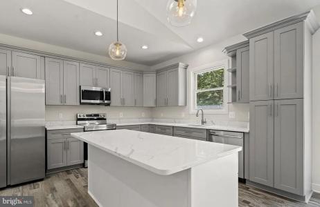 130 Poplar Road, Colonial Beach, Virginia 22443, Amerika Birleşik Devletleri
