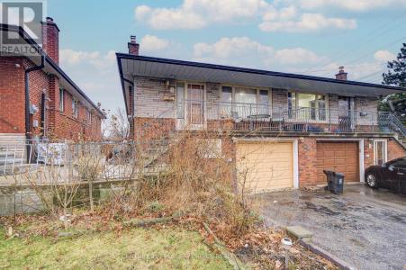 3 LAKELAND DRIVE, Toronto (thistletown-beaumonde Heights), Ontario M9V 1M8, Canada