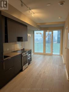 3900 CONFEDERATION PARKWAY, Mississauga (city Centre), 安大略省 L5B 0M3, 加拿大