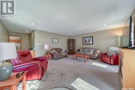 1 273 FAIRFORD STREET W, Moose Jaw, Saskatchewan S6H 1S8, Canada