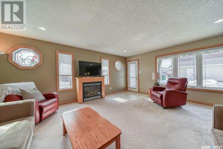 1 273 FAIRFORD STREET W, Moose Jaw, Saskatchewan S6H 1S8, Canada