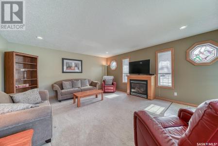 1 273 FAIRFORD STREET W, Moose Jaw, Saskatchewan S6H 1S8, Canada