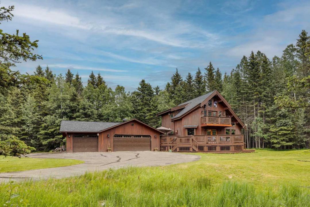 106 MOUNTAIN LION DRIVE, Bragg Creek, Alberta T0L 0K0, Canadá
