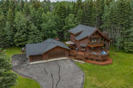 106 MOUNTAIN LION DRIVE, Bragg Creek, Alberta T0L 0K0, Canadá