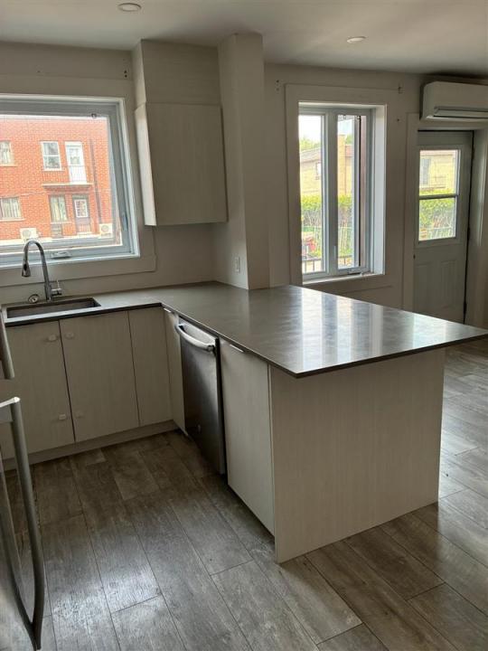 5275 Av. Randall, Montréal (Côte-des-Neiges/Notre-Dame-de-Grâce), كيبيك H4V 2V4, كندا