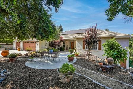2037 Greenbriar Road, Valley Springs, California 95252, USA