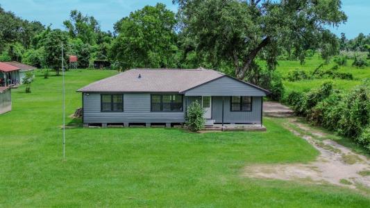 6615 Live Oak Drive, Jones Creek, Texas 77541, USA