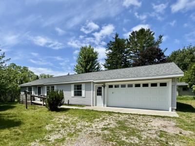8484 Zosel Street, Onekama, 密歇根州 49675, 美国
