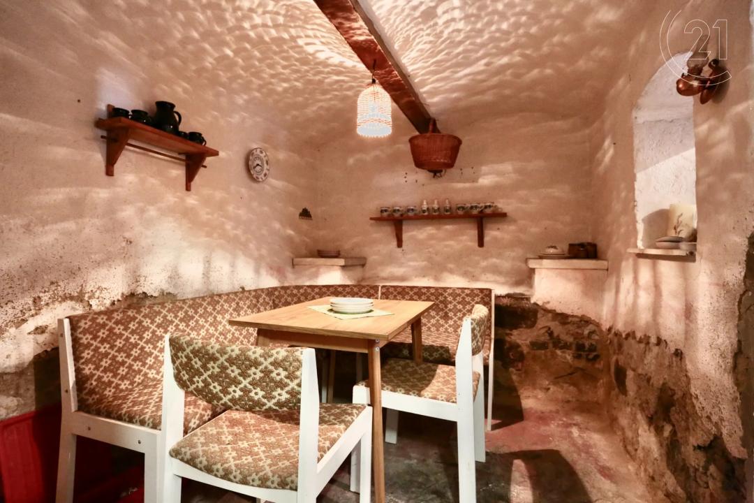 Lhenice, Prachatice 100 00, Czech Republic