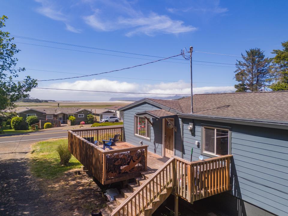 26305 Sandlake Road, Cloverdale, Oregon 97112, USA