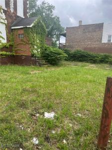 12808 Kinsman Road, Cleveland, Ohio 44120, USA