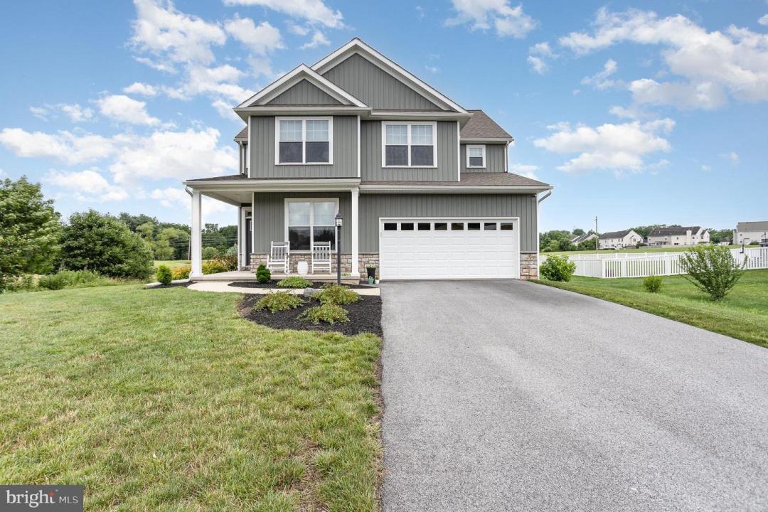 3843 Country Dr, DOVER, Pennsylvania 17315