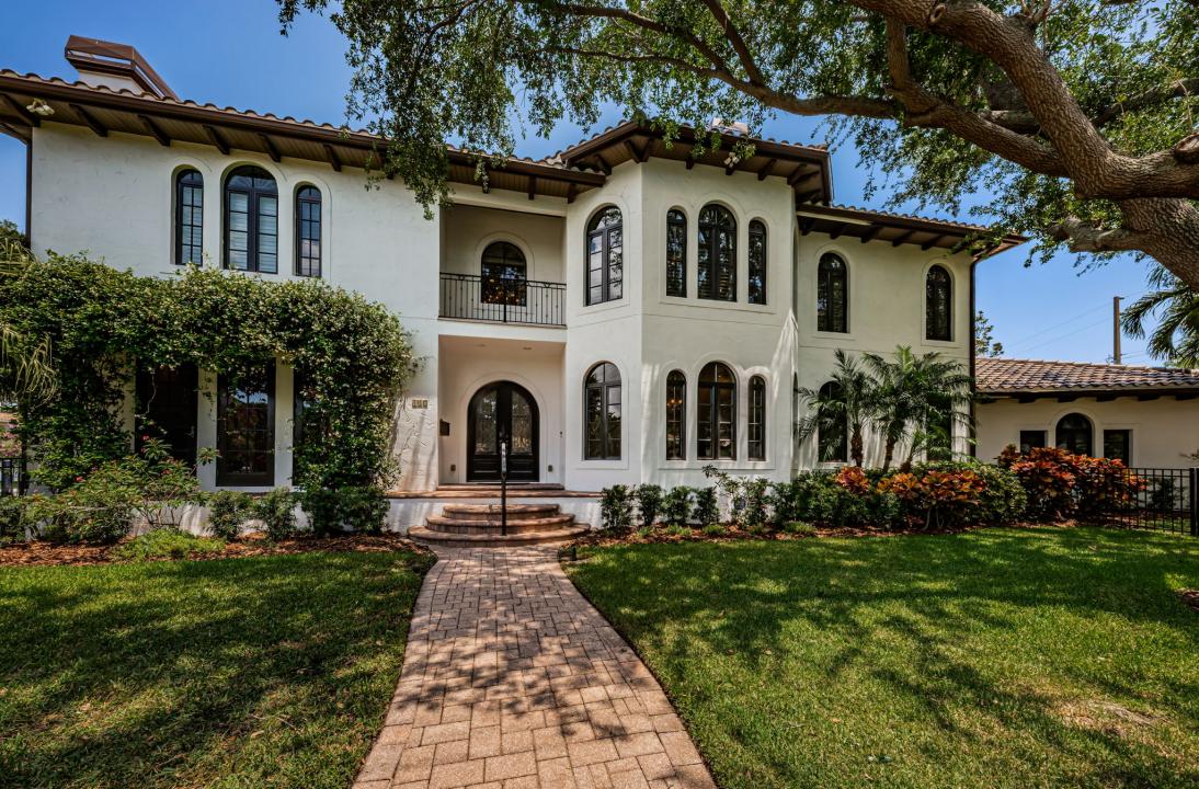 147 Bay Point Dr NE, St Petersburg, Florida 33704