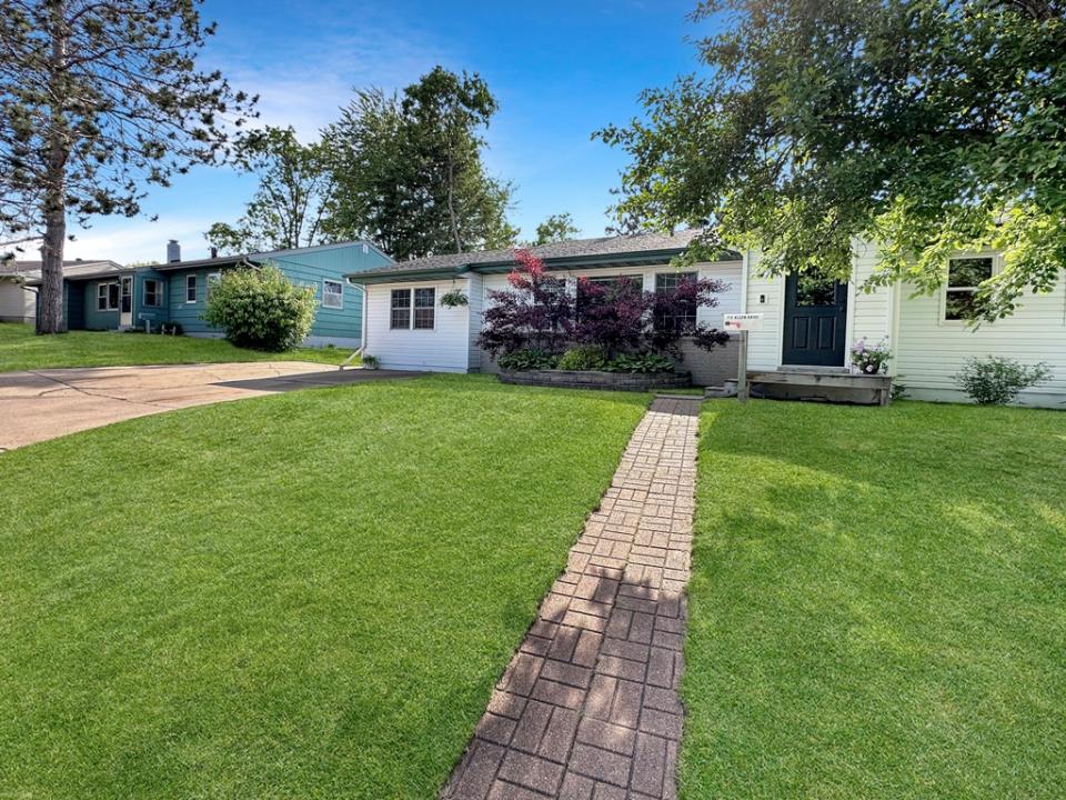 713 Allen Dr, Grand Rapids, Minnesota 55744