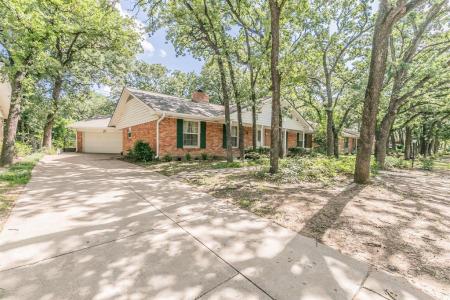 936 Mountain TER, Hurst, Texas 76053, Estados Unidos