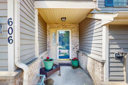 606 River Bluff Dr Unit 606, Carpentersville, 伊利諾州 60110, 美國