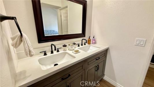 681 N Lark Ellen Avenue, Covina, California 91722, Estados Unidos