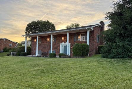 125 Amhurst lane, Bristol, Tennessee 37620, USA