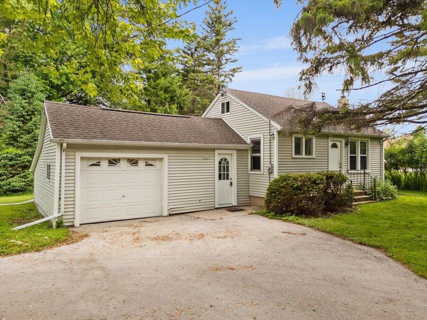 4924/4926 Lakeshore Dr., Sheboygan, Wisconsin 53083