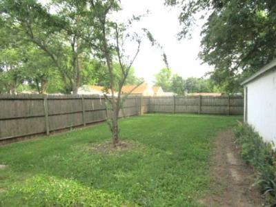 320 E Meadow lawn, Manito, Illinois 61546, USA