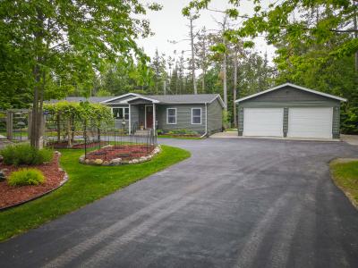 17203 Balsam Drive, Presque Isle, Michigan 49777, Estados Unidos