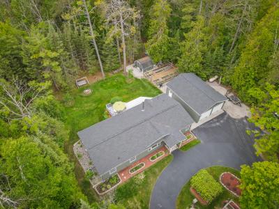 17203 Balsam Drive, Presque Isle, Michigan 49777, Estados Unidos