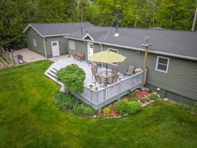 17203 Balsam Drive, Presque Isle, Michigan 49777, Estados Unidos