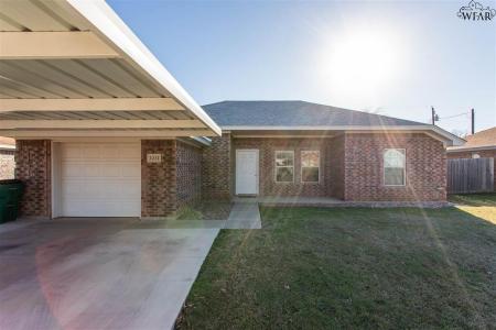 1212 NEWMAN AVENUE, Iowa Park, Texas 76367, USA