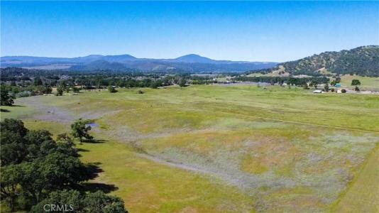 2225 Park Place, Clearlake, Californie 95422, États-Unis