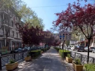 Rruga e Kavajës, Tirana, Albania