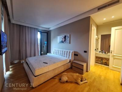 Blloku i Ambasadave, Tirana, Albania