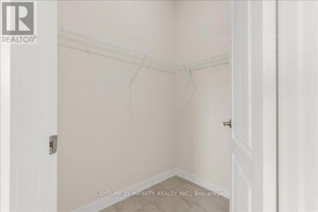394 EASTBRIDGE AVENUE, Welland (dain City), Ontario L3B 0M7, Canada