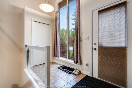 4244 SHOWDOWN AVENUE, Windsor, オンタリオ N9G 3B1, カナダ