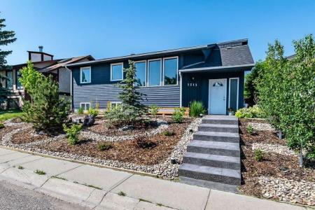 1312 10 AVENUE SE, High River, Alberta T1V 1L4, Canada