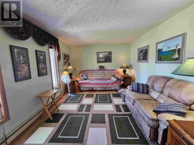 76 EAST GROVE CRES, Terrace Bay, Ontario P0T 2W0, Canada