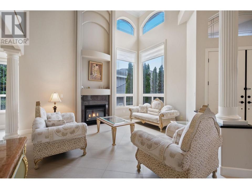 2989 FORESTRIDGE PLACE, Coquitlam, British Columbia V3E 3M6, Canada
