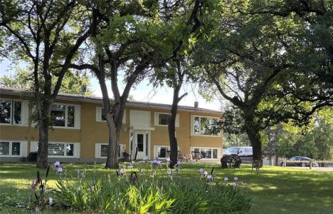 101 LAKEVIEW AVENUE, Killarney, Manitoba R0K 1G0, CANADÁ