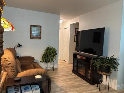 101 LAKEVIEW AVENUE, Killarney, Manitoba R0K 1G0, Canada