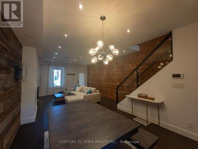 329A CLINTON STREET, Toronto (palmerston-little Italy), Ontario M6G 2Y7, Canada