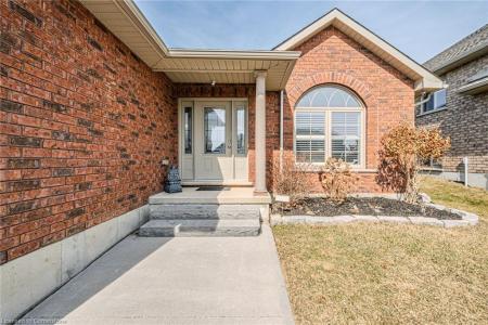 232 DONLY DRIVE S, Simcoe, Ontario N3Y 0B7, Canada