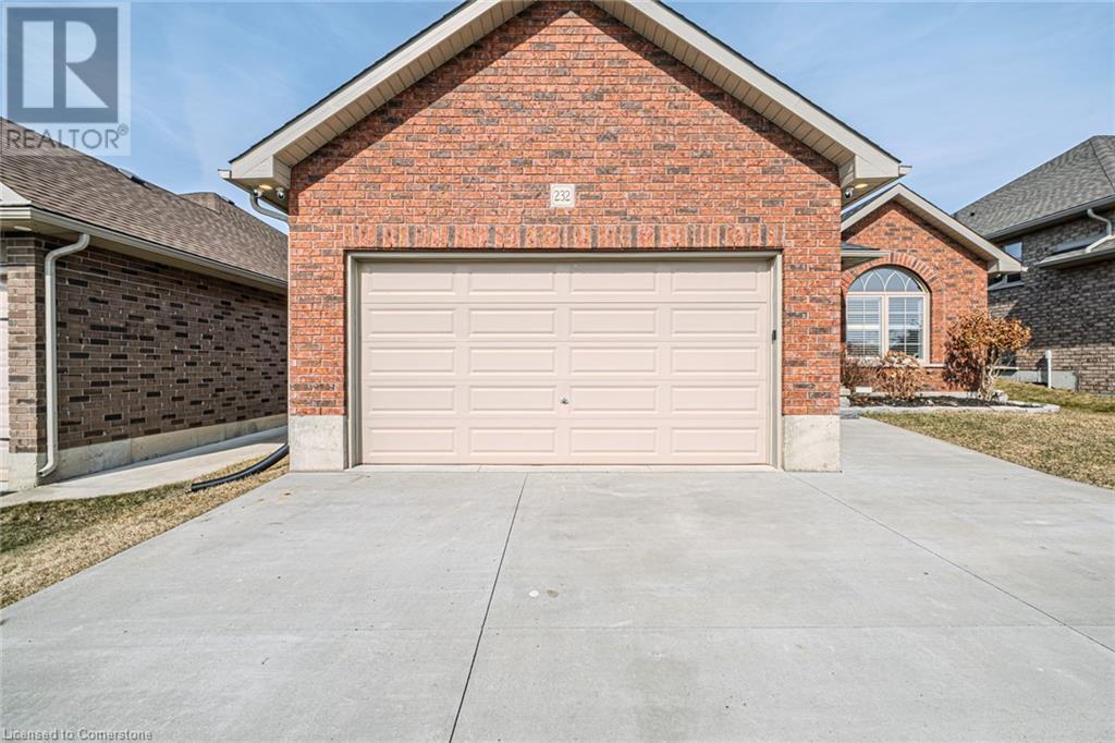 232 DONLY DRIVE SOUTH, Simcoe, Ontario N3Y 0B7, Canada
