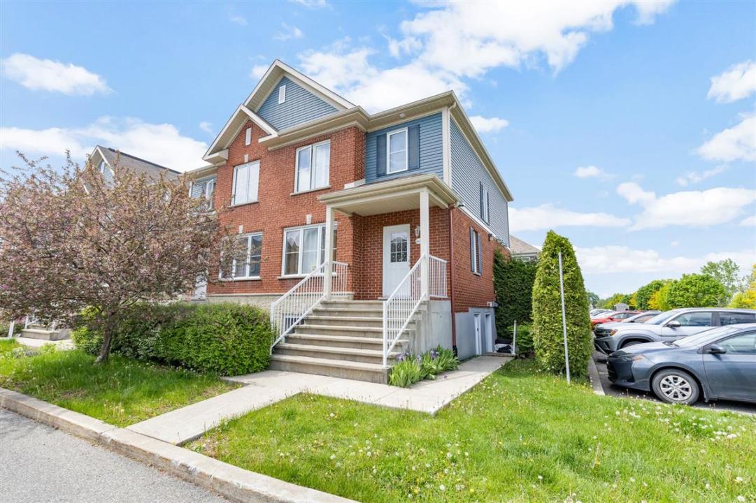 6634 Rue Claudel, Brossard, Quebec J4Z 0H6, Canada