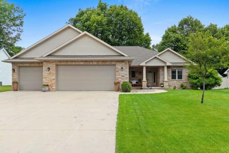 2114 NORTH GATE Road, SUAMICO, Wisconsin 54313, USA