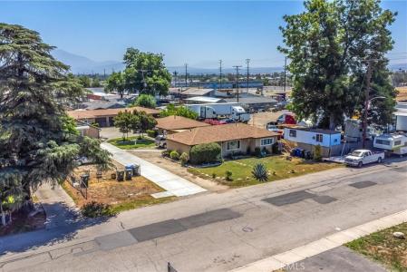7235 Perris Hill Road, San Bernardino, California 92404, Stati Uniti
