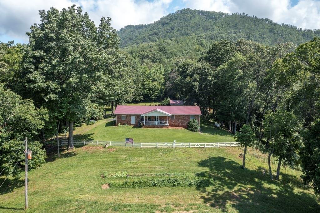 16 Lois Lane, Hayesville, شمال كارولينا 28904, الولايات المتحدة
