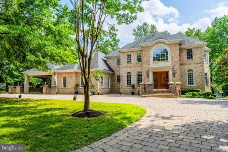 4826 Maury Lane, Alexandria, Virginia 22304, USA
