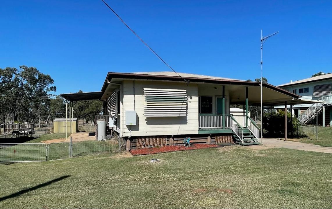 74 McCool Street, Moranbah, QLD 4744, オーストラリア