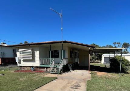 74 McCool Street, Moranbah, QLD 4744, オーストラリア