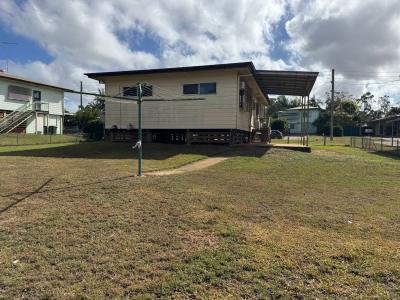 74 McCool Street, Moranbah, QLD 4744, オーストラリア